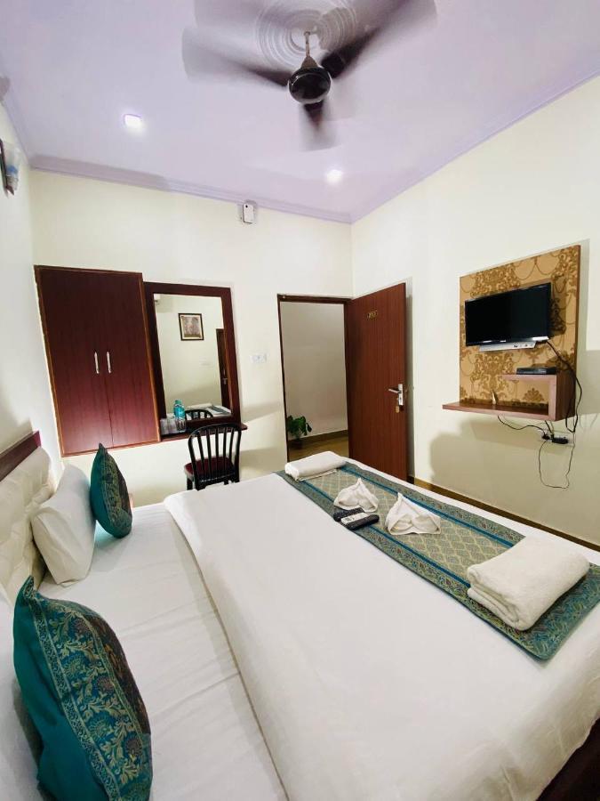The Century Plaza Hotel Varanasi Eksteriør billede