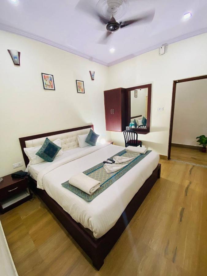 The Century Plaza Hotel Varanasi Eksteriør billede