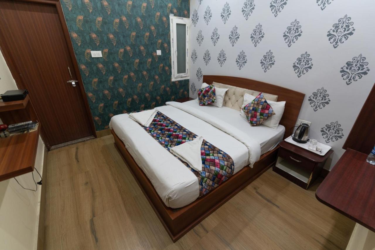 The Century Plaza Hotel Varanasi Eksteriør billede