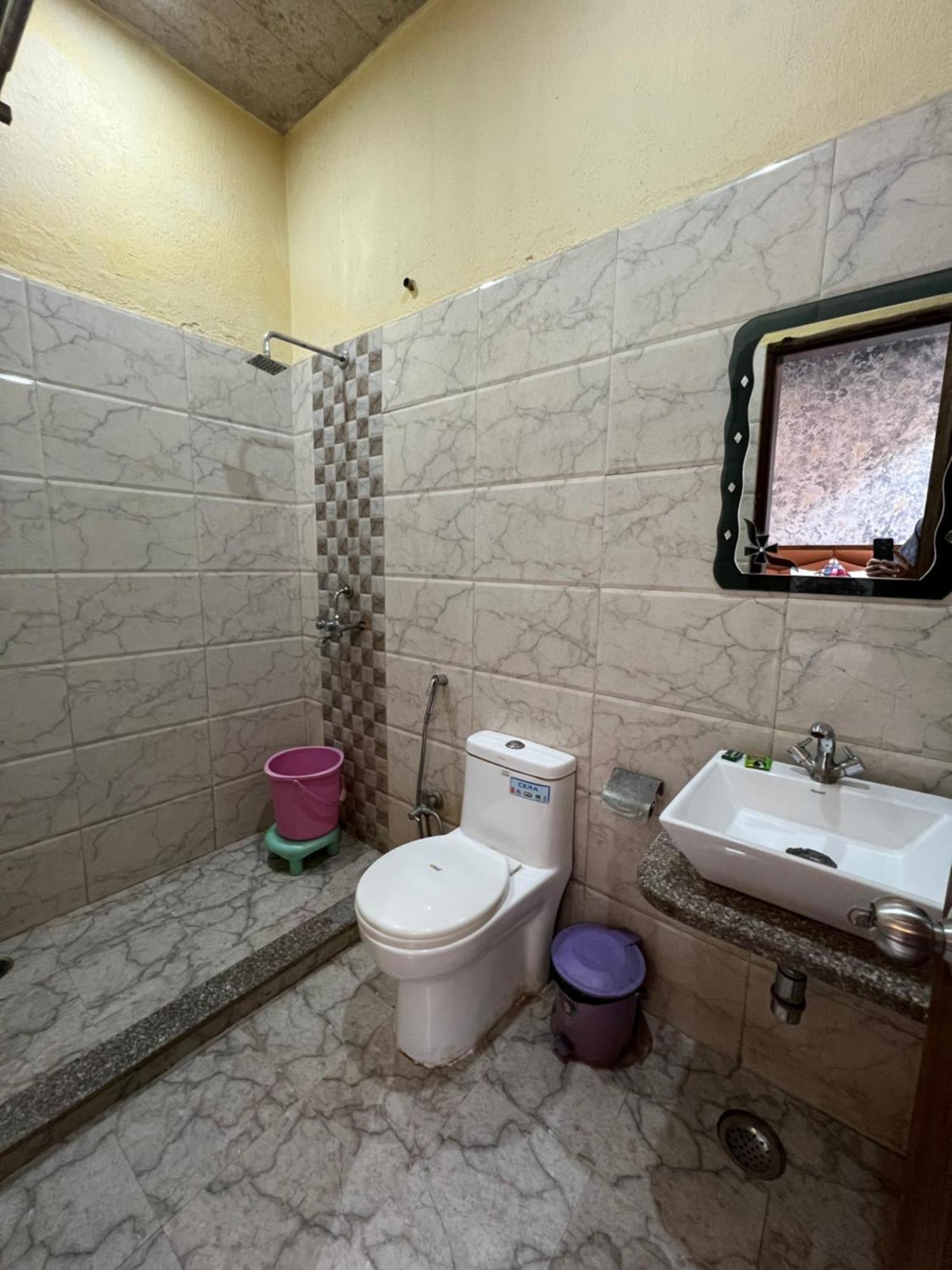 The Century Plaza Hotel Varanasi Eksteriør billede