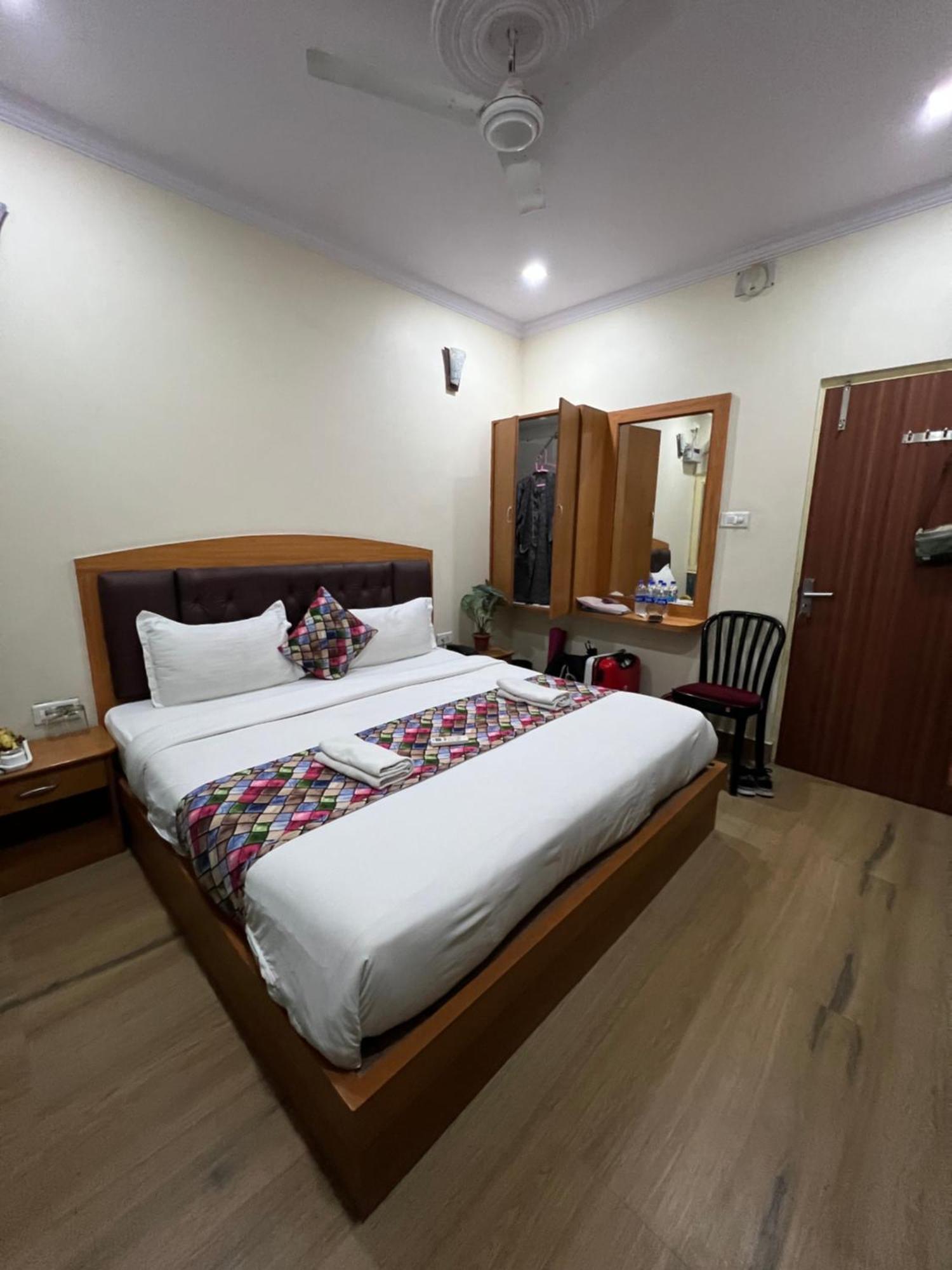 The Century Plaza Hotel Varanasi Eksteriør billede