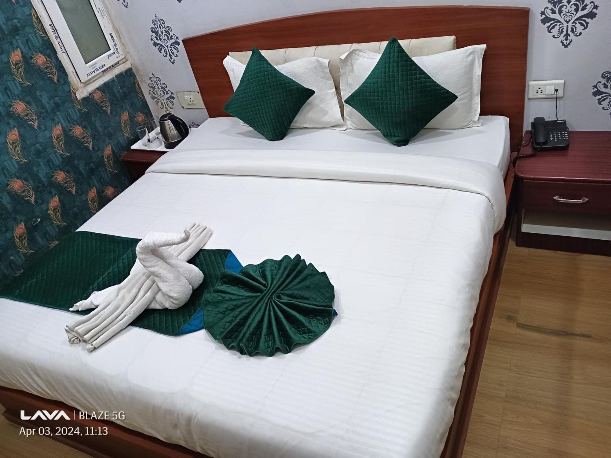 The Century Plaza Hotel Varanasi Eksteriør billede