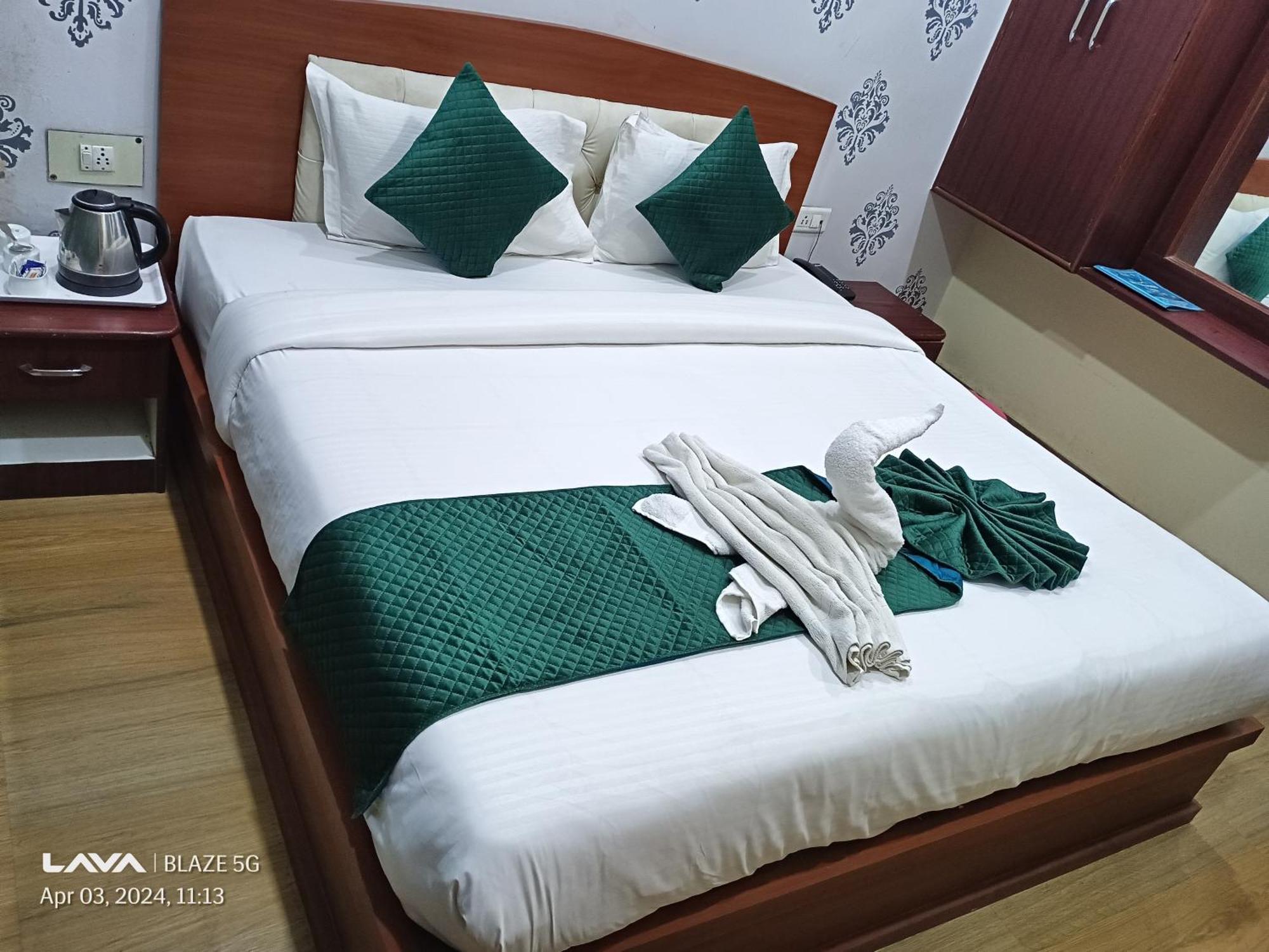 The Century Plaza Hotel Varanasi Eksteriør billede